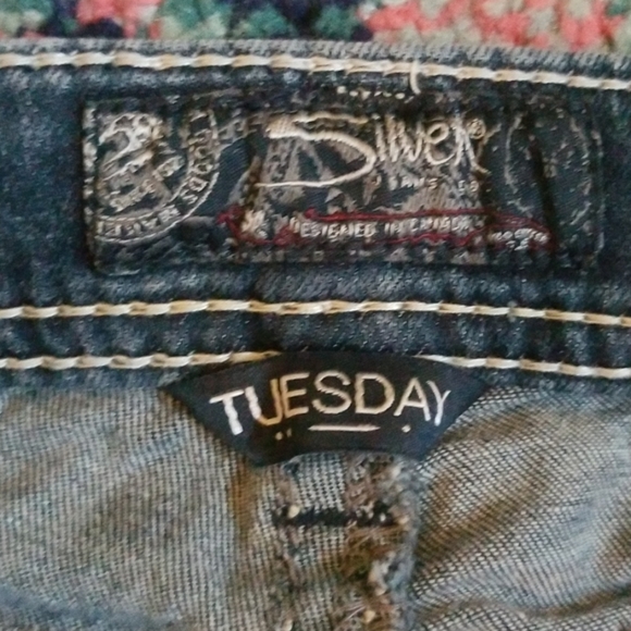 Silver Jeans - Picture 3 of 4